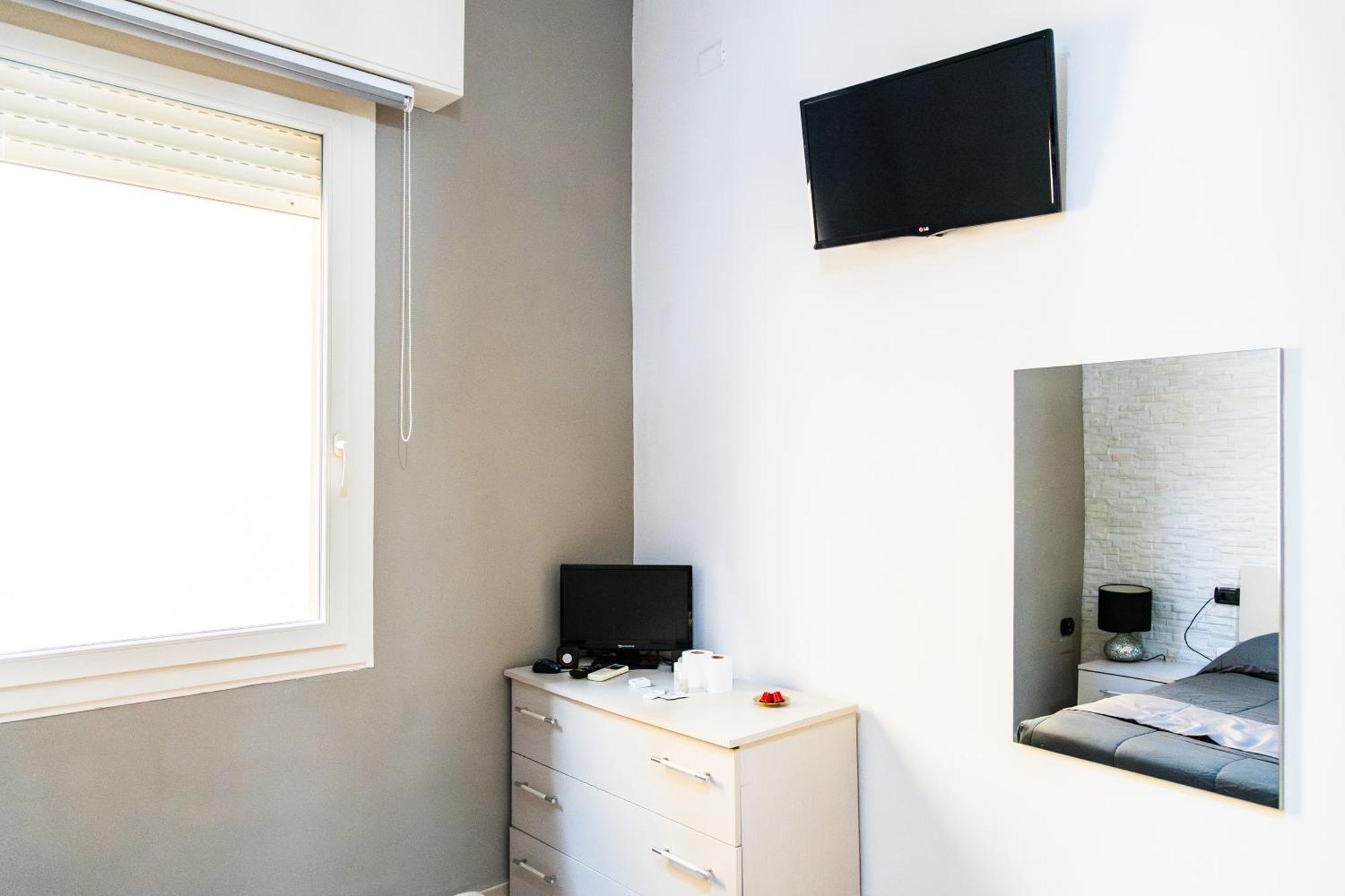 La Casa Di Ryan - Camere - Policlinico - Cittadella Monserrato Zewnętrze zdjęcie